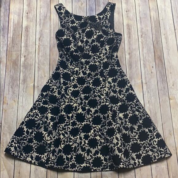 Anthropologie Dresses & Skirts - Anthropologie Mod Cloth Dress XS